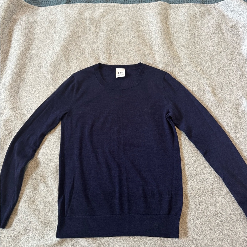GAP Crewneck Sweater 100% Merino wool